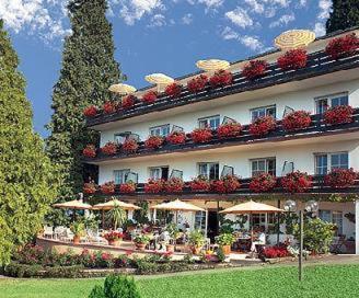 Hotel Behringer'S Traube บาเดนไวเลอร์ ภายนอก รูปภาพ